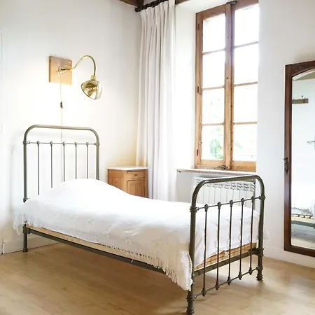 فندق مبيت وإفطار Le Presbytere De Bugarach