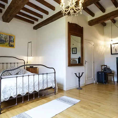 Bed and breakfast Le Presbytere De *